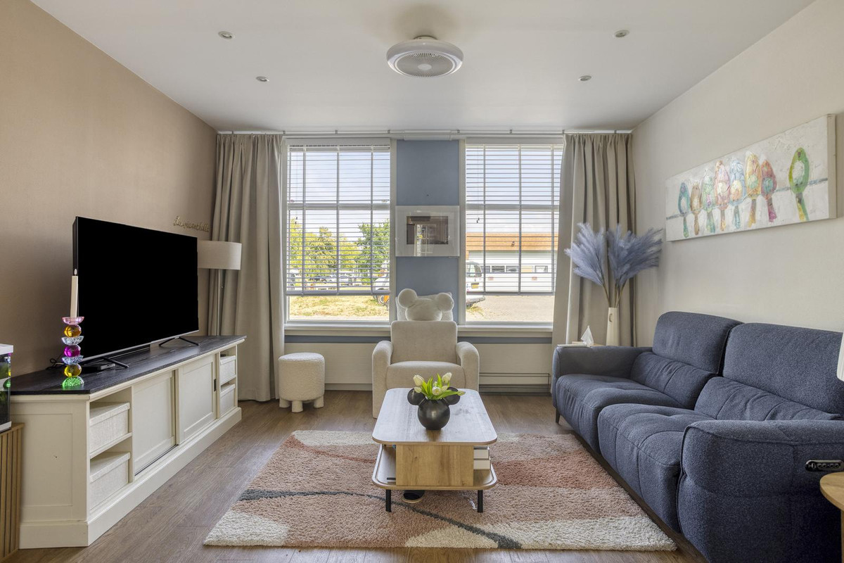 Tussenwoning te koop: Emmalaan 4, Terneuzen