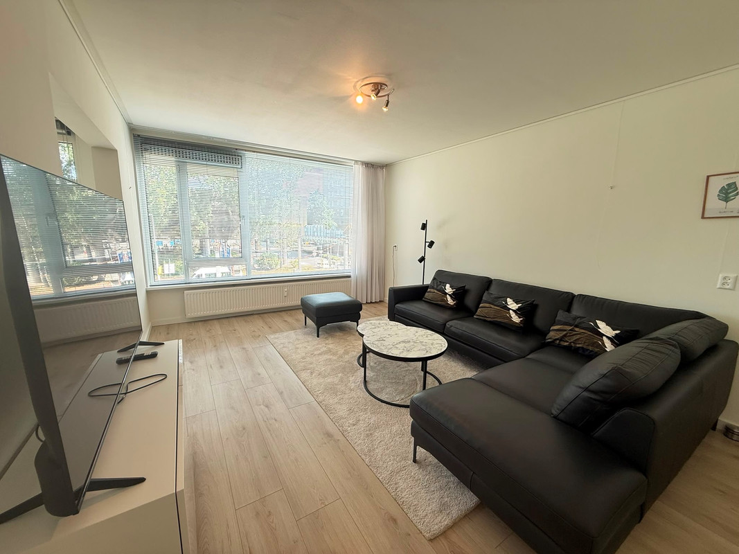 Appartement te huur: Mr. F.A. van Hallweg 102, Amstelveen