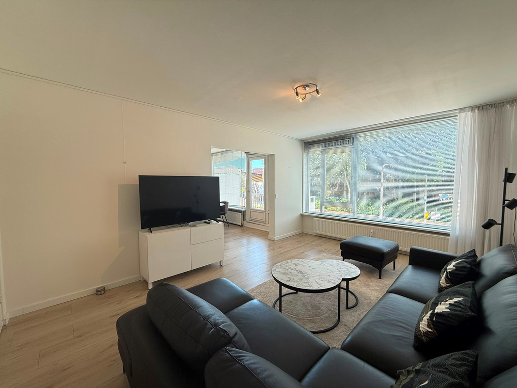 Appartement te huur: Mr. F.A. van Hallweg 102, Amstelveen