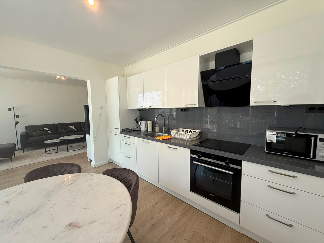 Appartement te huur: Mr. F.A. van Hallweg 102, Amstelveen