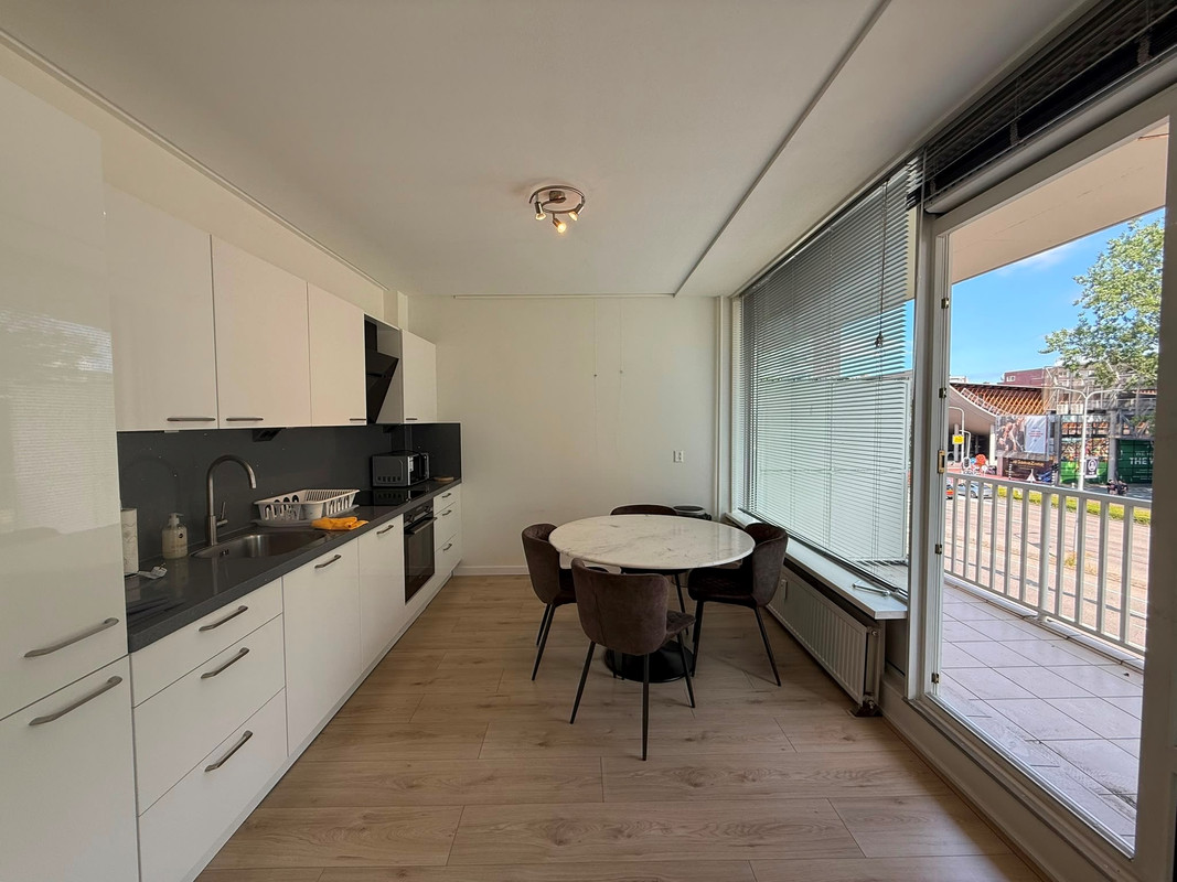 Appartement te huur: Mr. F.A. van Hallweg 102, Amstelveen