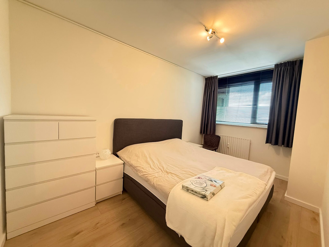 Appartement te huur: Mr. F.A. van Hallweg 102, Amstelveen