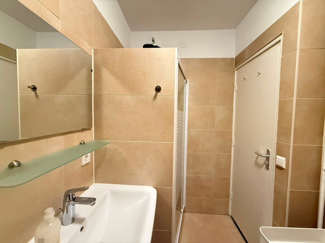 Appartement te huur: Mr. F.A. van Hallweg 102, Amstelveen