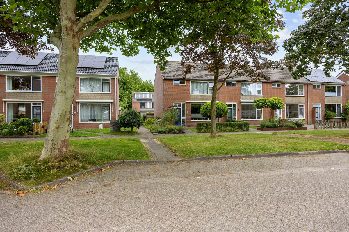 Hoekwoning te koop: Esdoornlaan 12, Marum