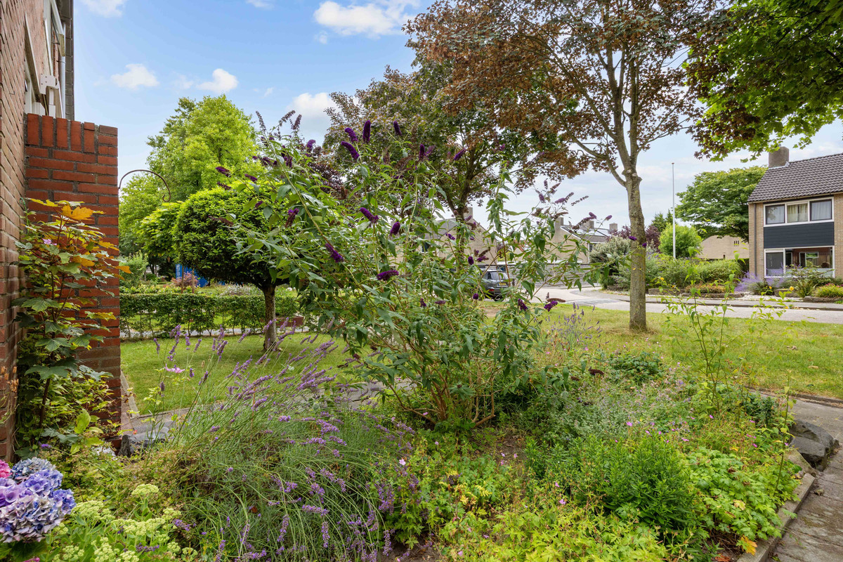 Hoekwoning te koop: Esdoornlaan 12, Marum