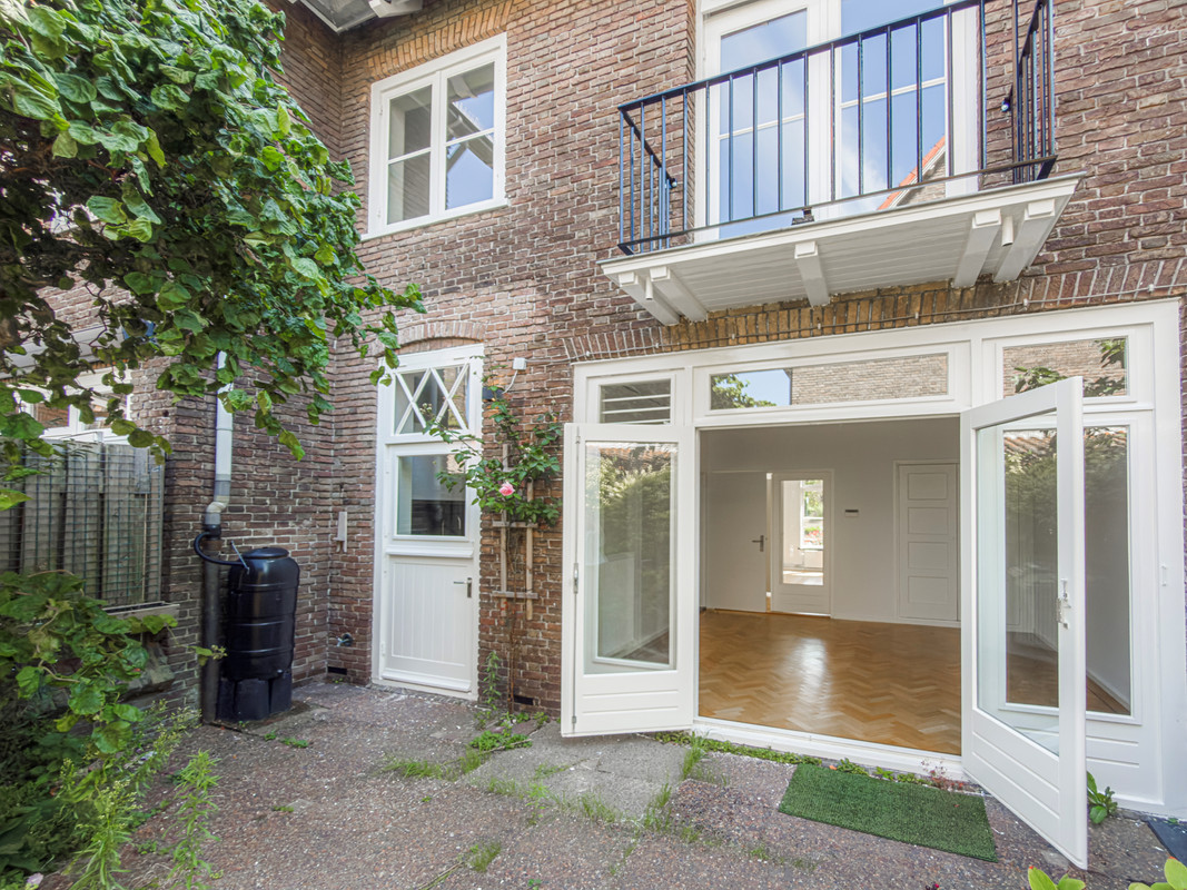 Tussenwoning te huur: Kinderhuissingel 80, Haarlem