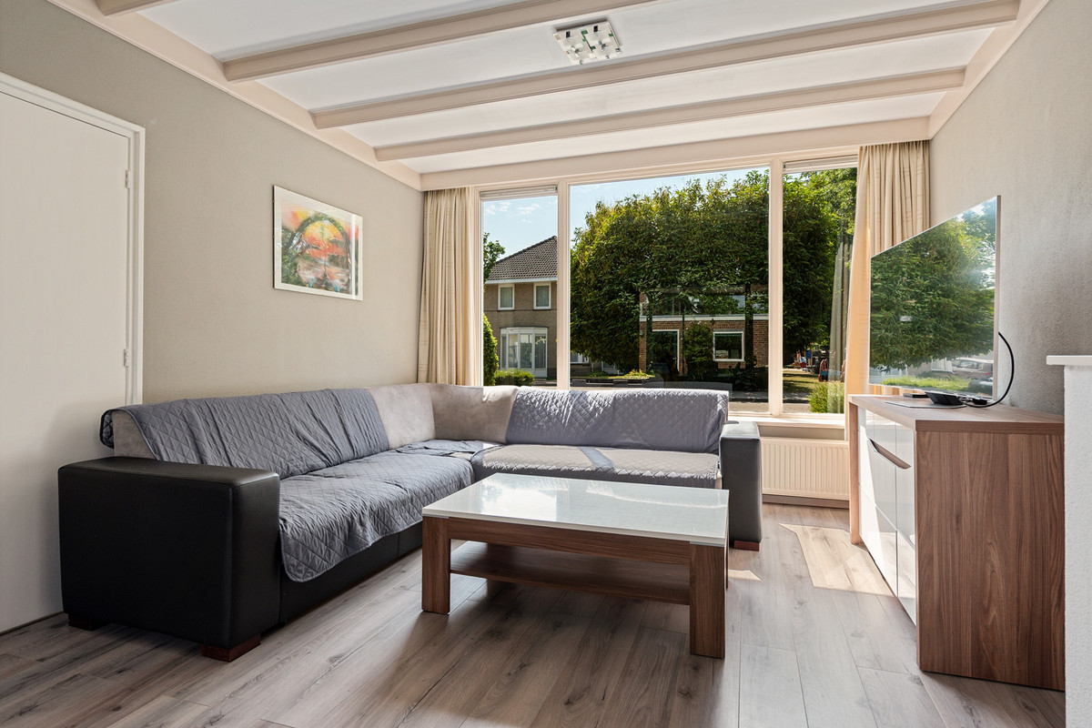 Tussenwoning te koop: Groen Van Prinstererlaan 28, Veghel