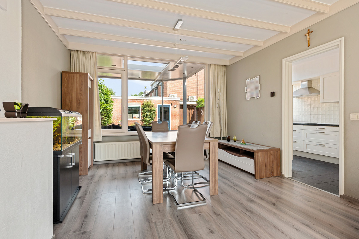 Tussenwoning te koop: Groen Van Prinstererlaan 28, Veghel