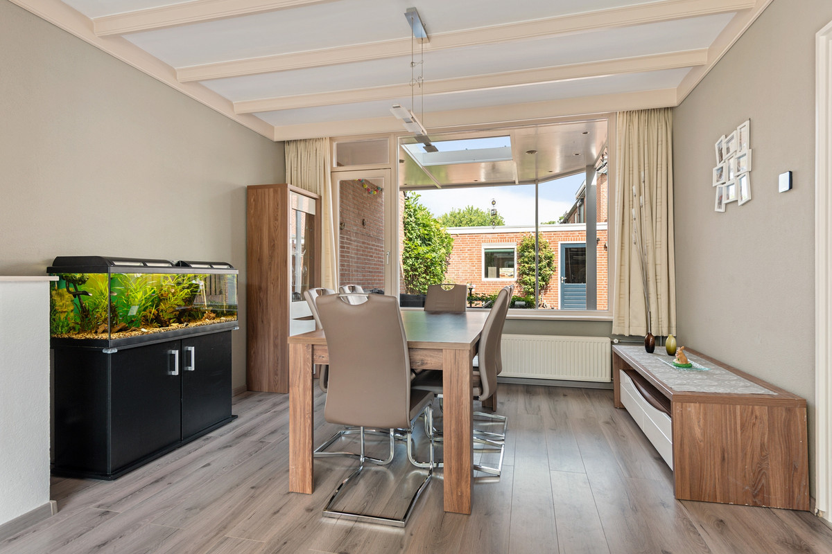 Tussenwoning te koop: Groen Van Prinstererlaan 28, Veghel