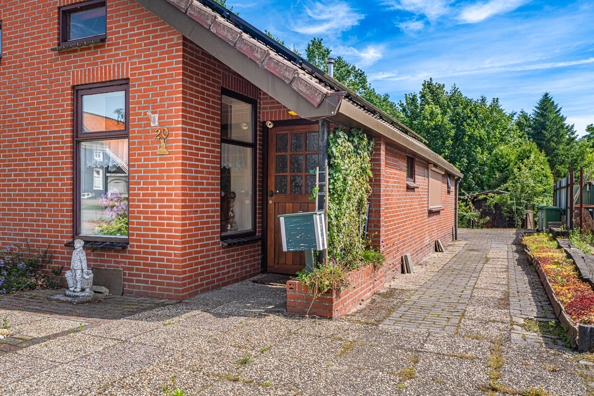 Vrijstaande woning te koop: Hoofdweg 20, Midwolda