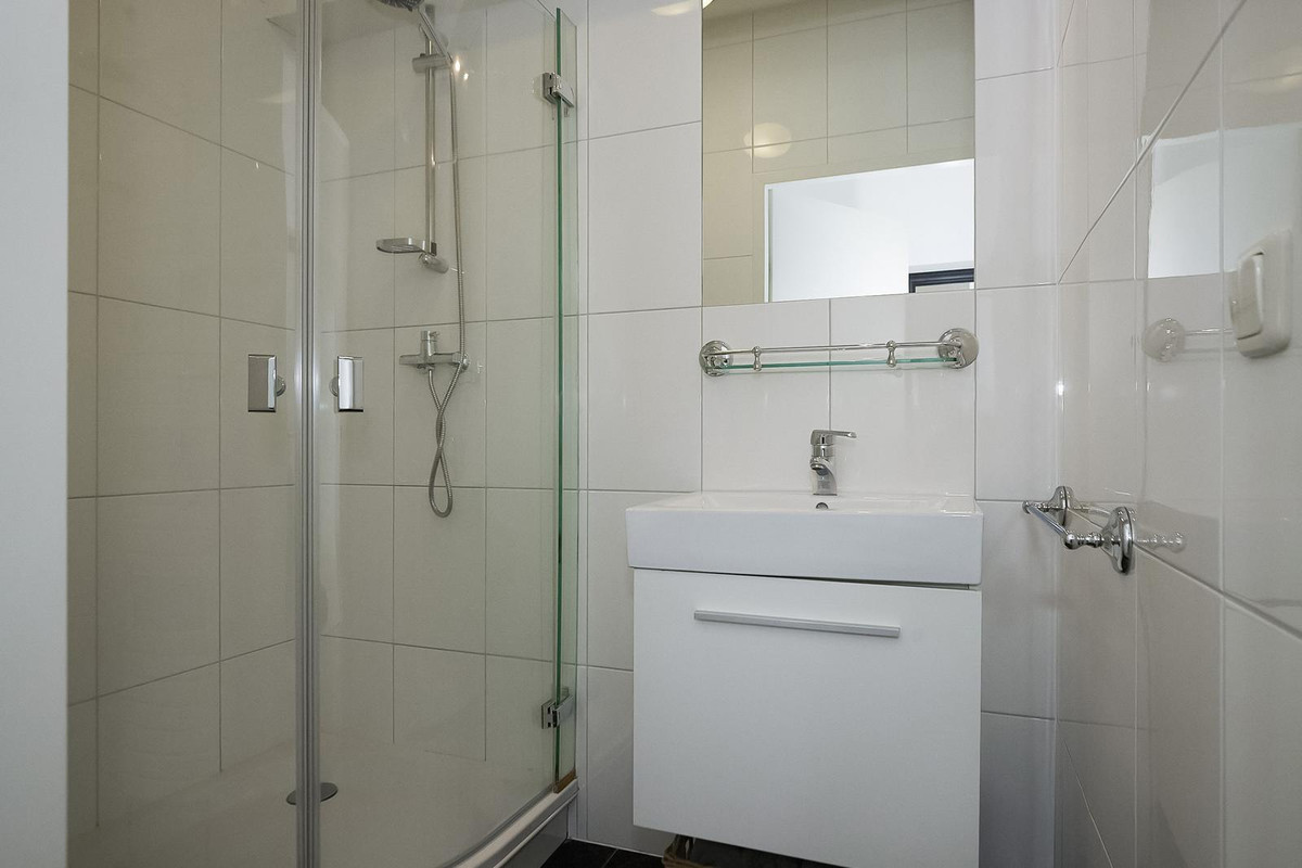 Appartement te koop: Vivaldisingel 213, Nieuw-Vennep