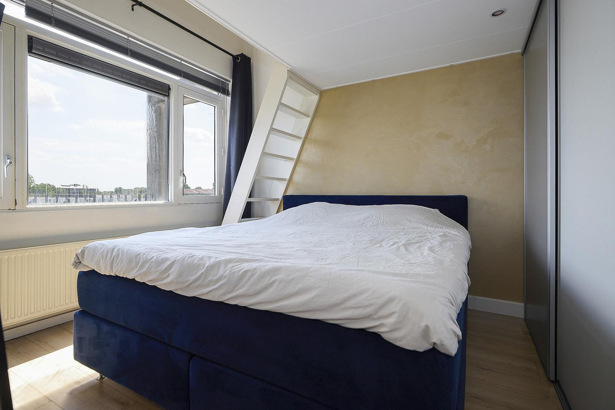 Appartement te koop: Vivaldisingel 213, Nieuw-Vennep