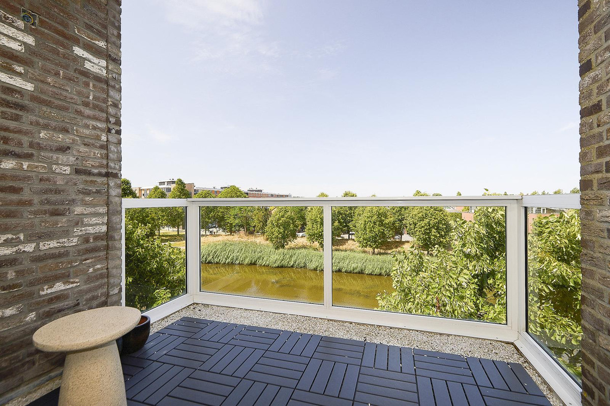 Appartement te koop: Vivaldisingel 213, Nieuw-Vennep