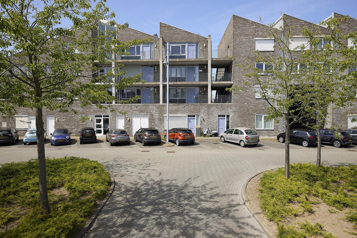 Appartement te koop: Vivaldisingel 213, Nieuw-Vennep