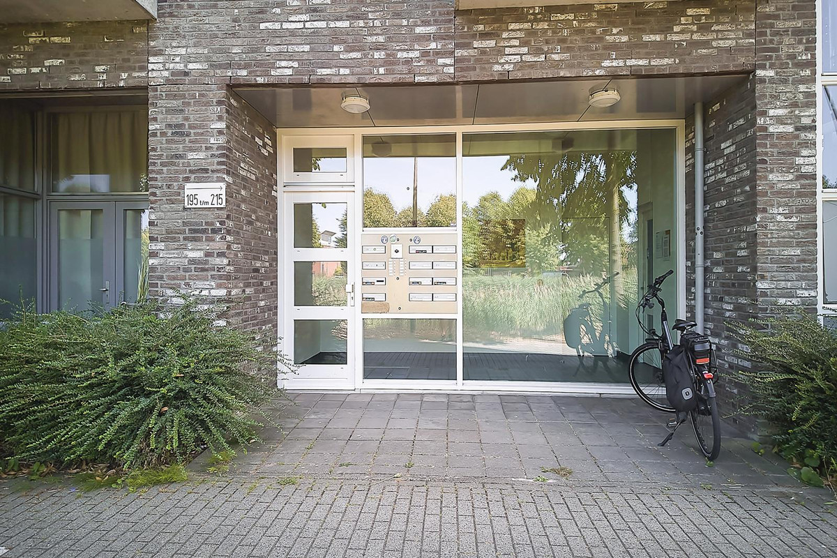 Appartement te koop: Vivaldisingel 213, Nieuw-Vennep