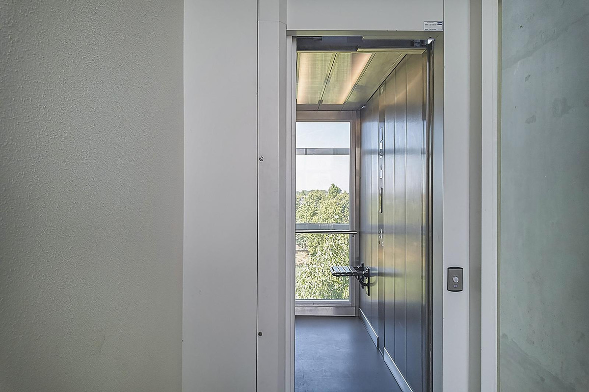 Appartement te koop: Vivaldisingel 213, Nieuw-Vennep