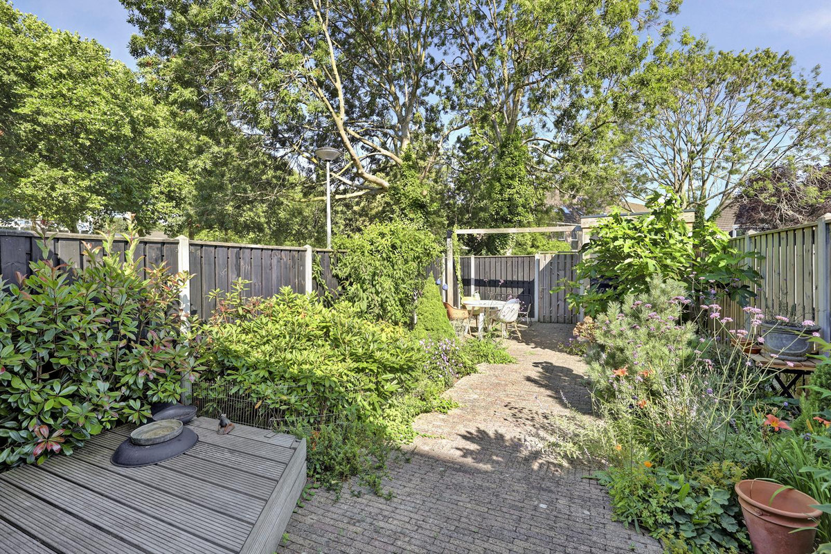 Hoekwoning te koop: Sikkelvoorde 16, Spijkenisse