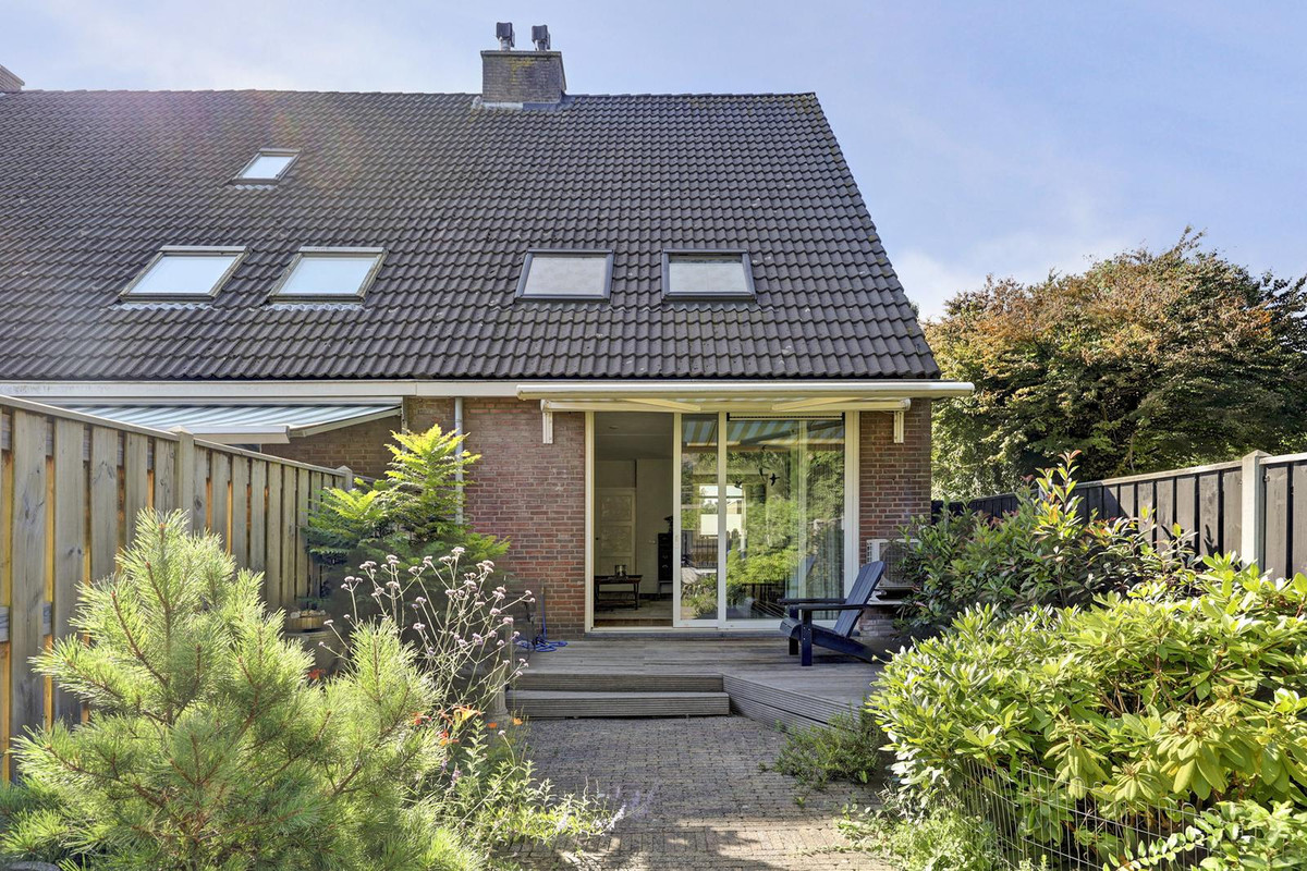 Hoekwoning te koop: Sikkelvoorde 16, Spijkenisse