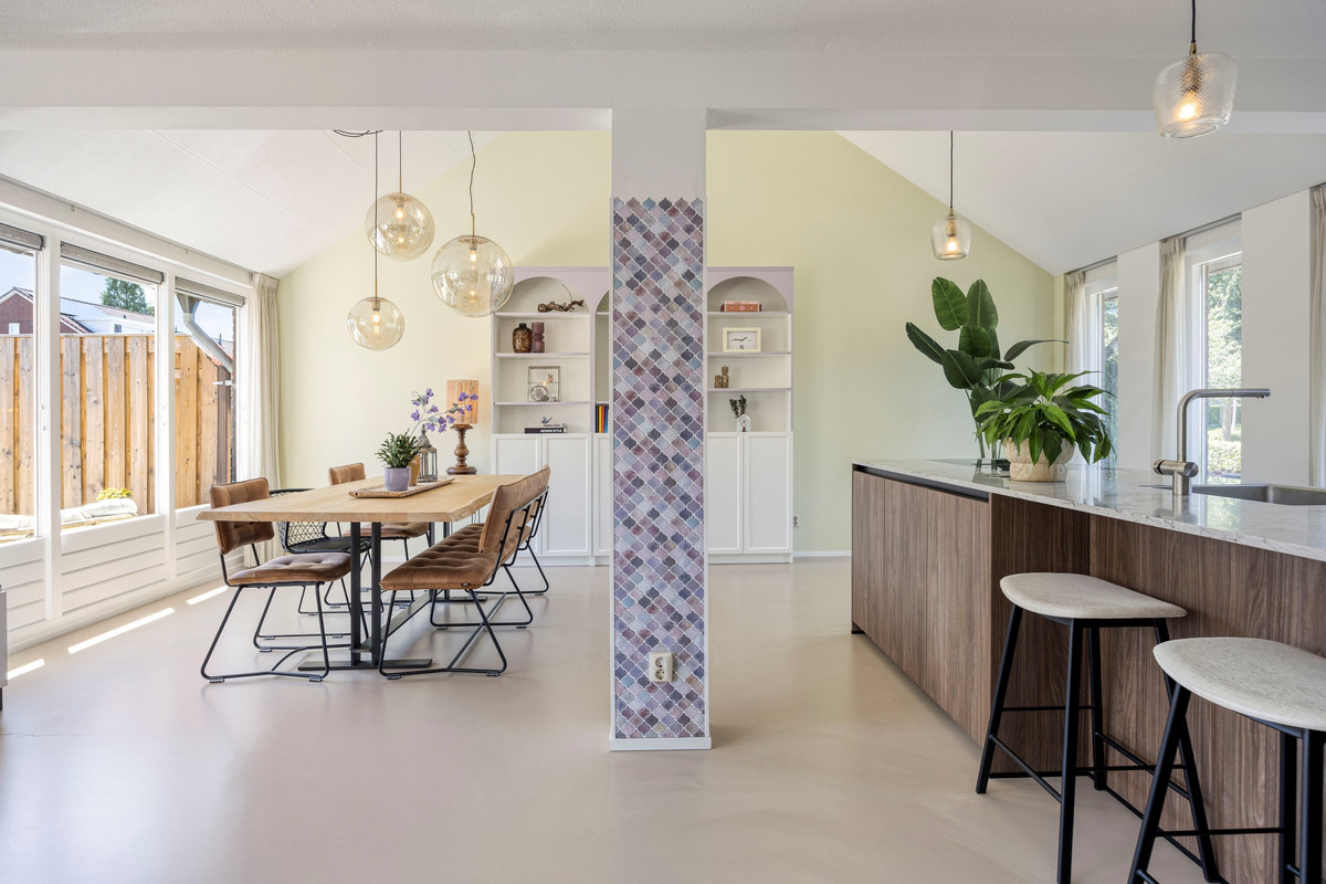 Tussenwoning te koop: Amandelgaarde 133, Hendrik-Ido-Ambacht