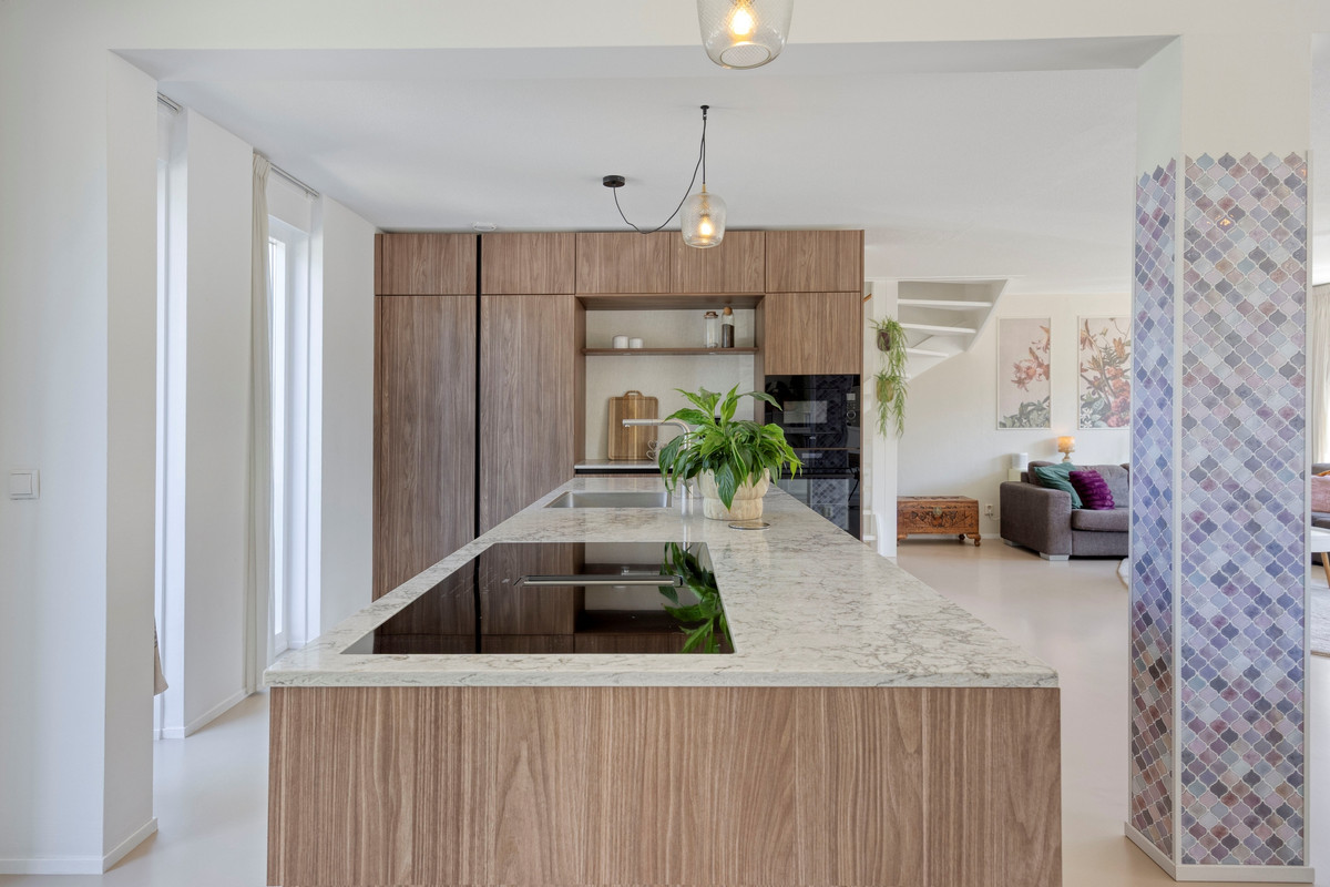 Tussenwoning te koop: Amandelgaarde 133, Hendrik-Ido-Ambacht