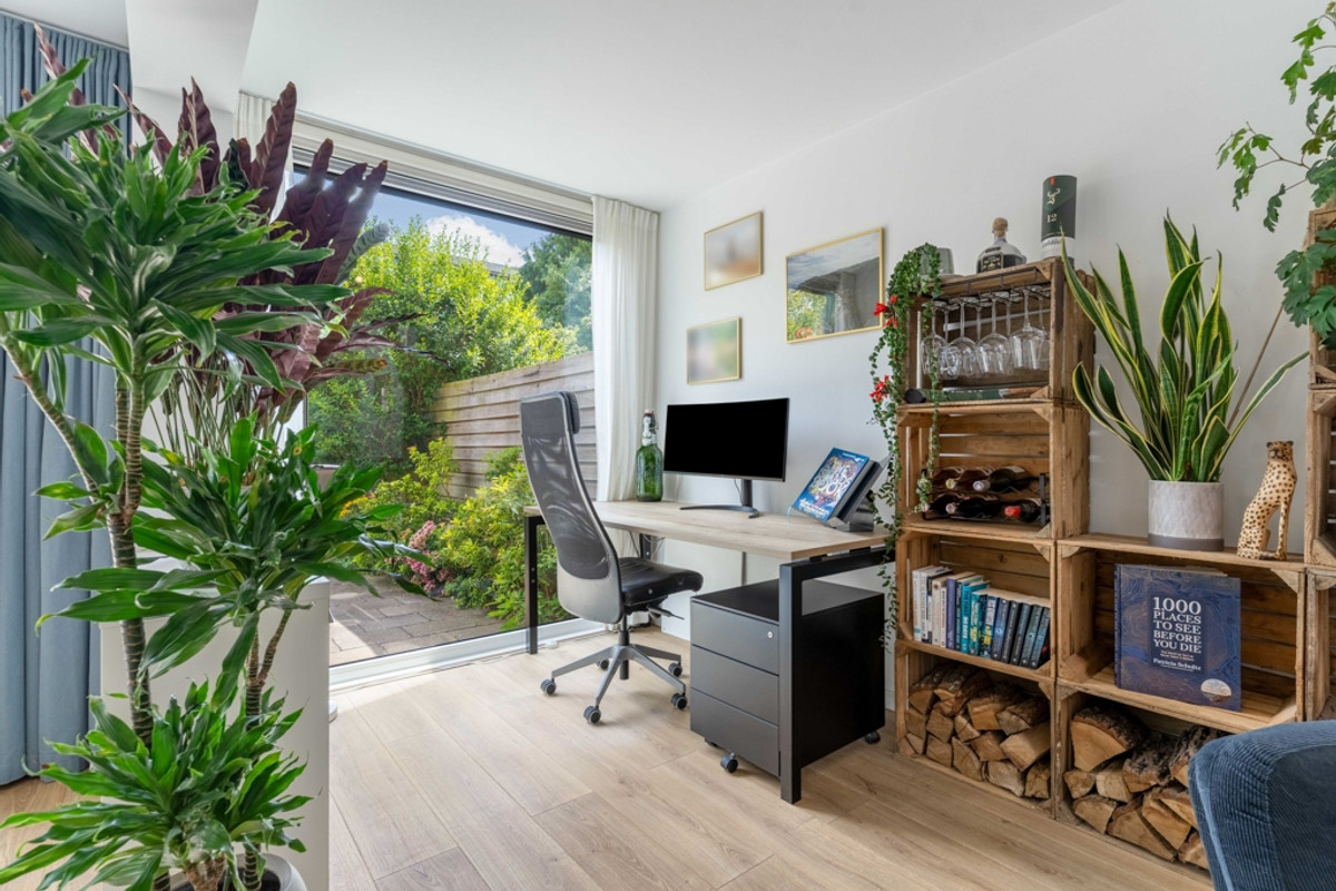 Twee-onder-één-kap te koop: Rondostraat 36, Almere