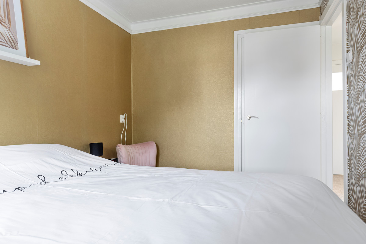 Tussenwoning te koop: Oostdijk 123, Oud-Beijerland