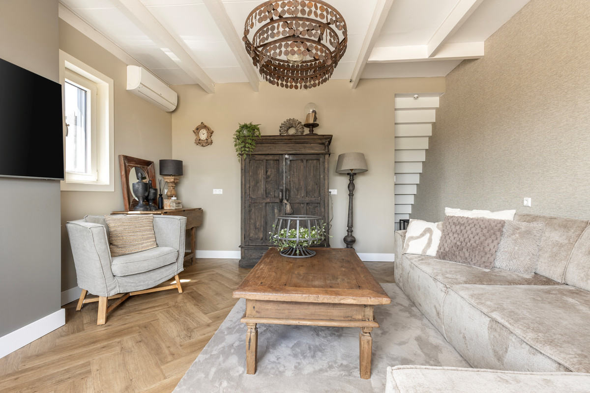 Appartement te koop: Stougjesdijk 77, Westmaas