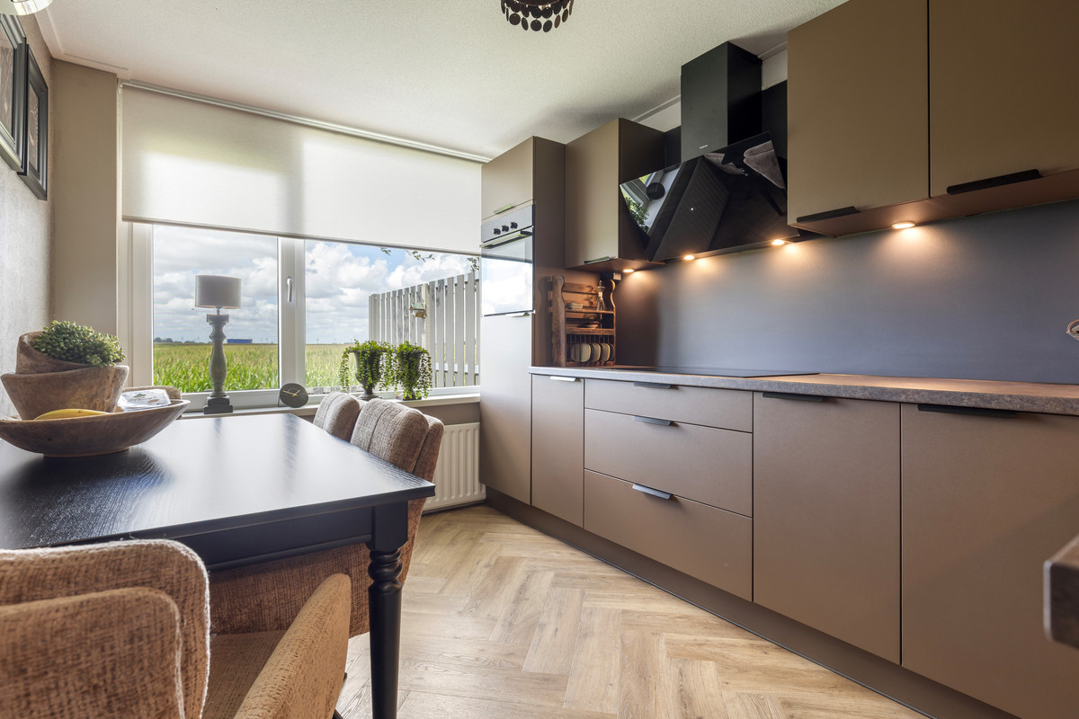 Appartement te koop: Stougjesdijk 77, Westmaas