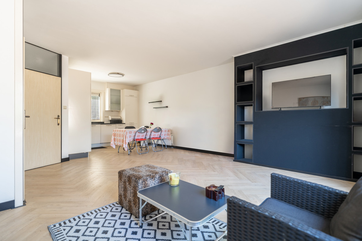 Tussenwoning te koop: Konijnenweide 56, Zoetermeer