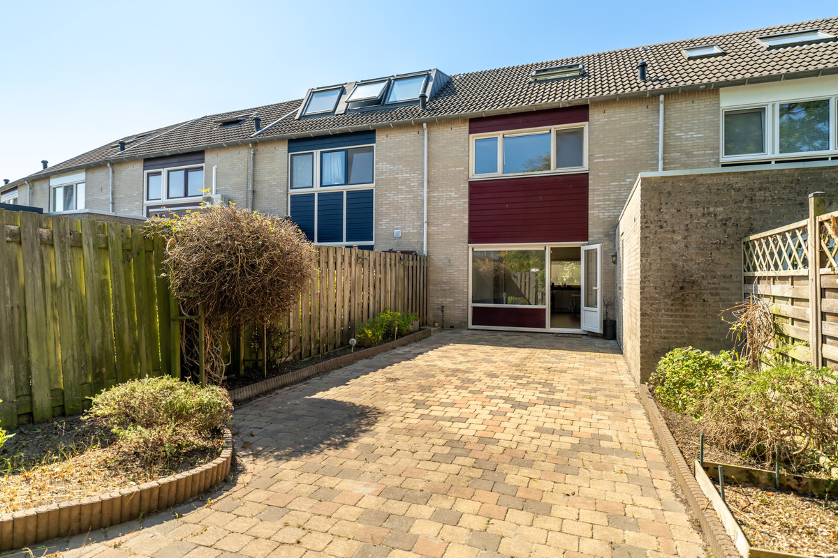 Tussenwoning te koop: Konijnenweide 56, Zoetermeer