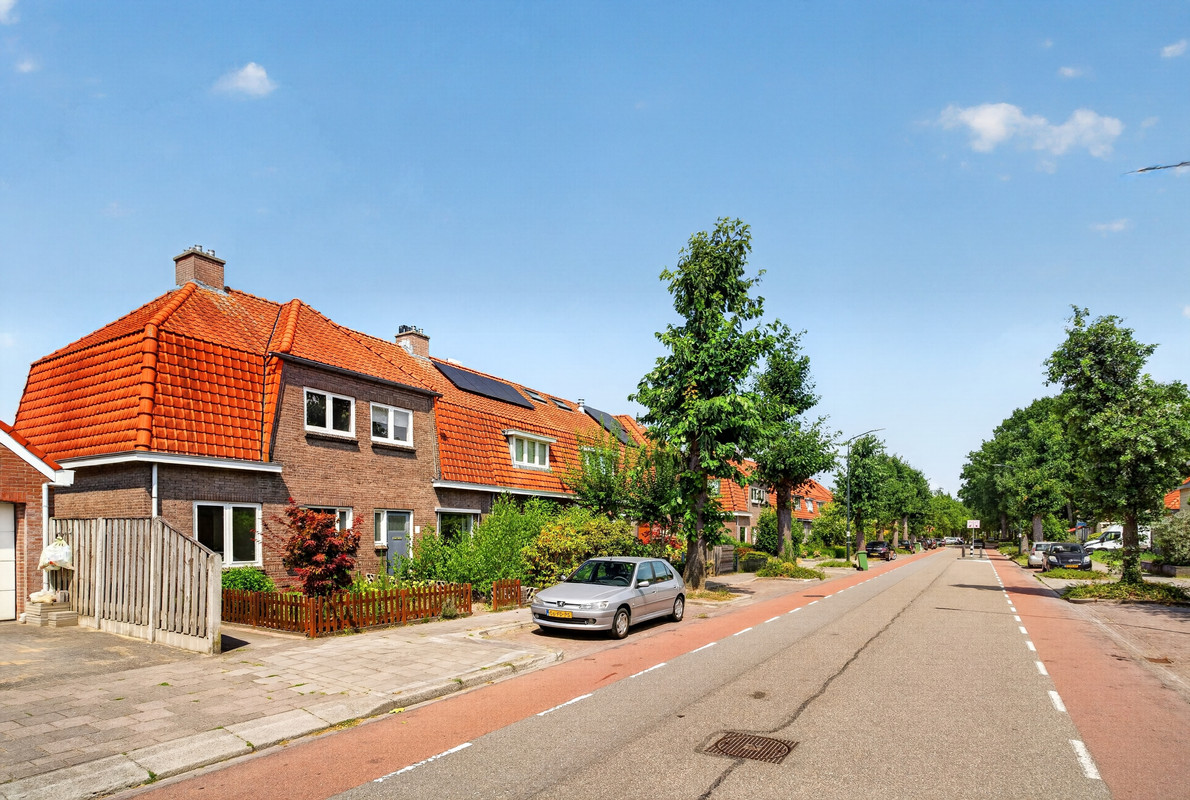 Hoekwoning te koop: Prins Mauritsweg 1, Waalre