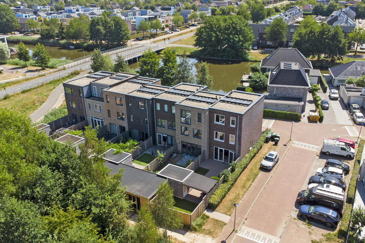 Hoekwoning te koop: Douwe Dabbertstraat 53, Almere