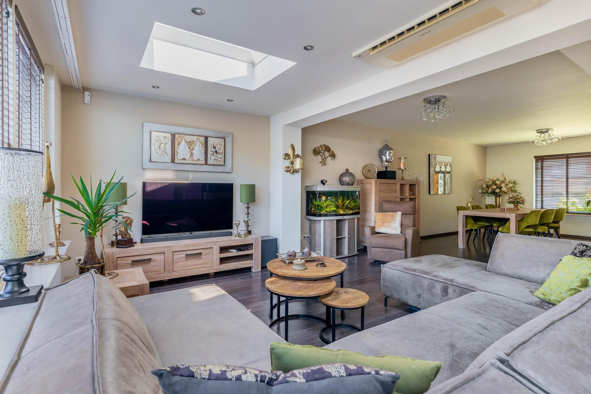 Tussenwoning te koop: Genbroekstraat 26, Venlo
