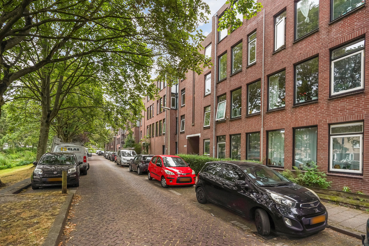 Appartement te koop: John Rädeckerkade 27, 'S-Gravenhage