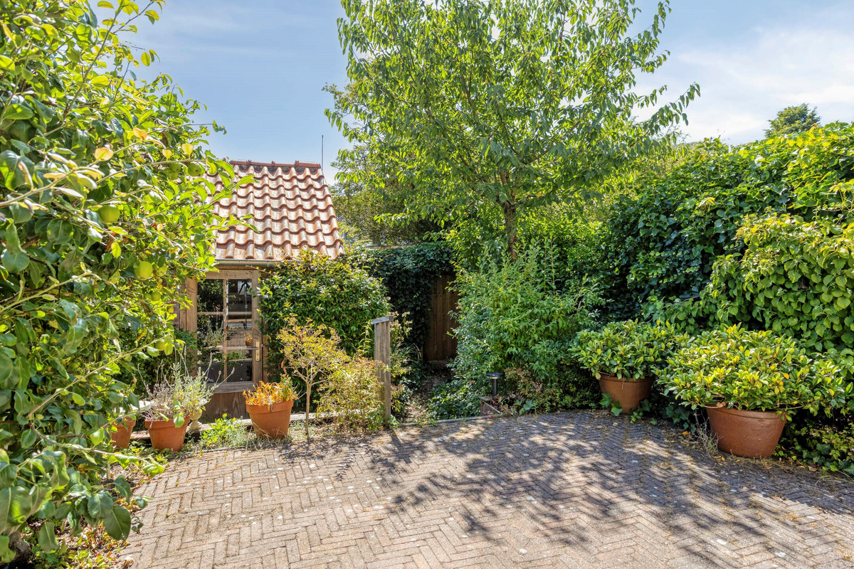 Tussenwoning te koop: Flevolaan 6, Muiderberg