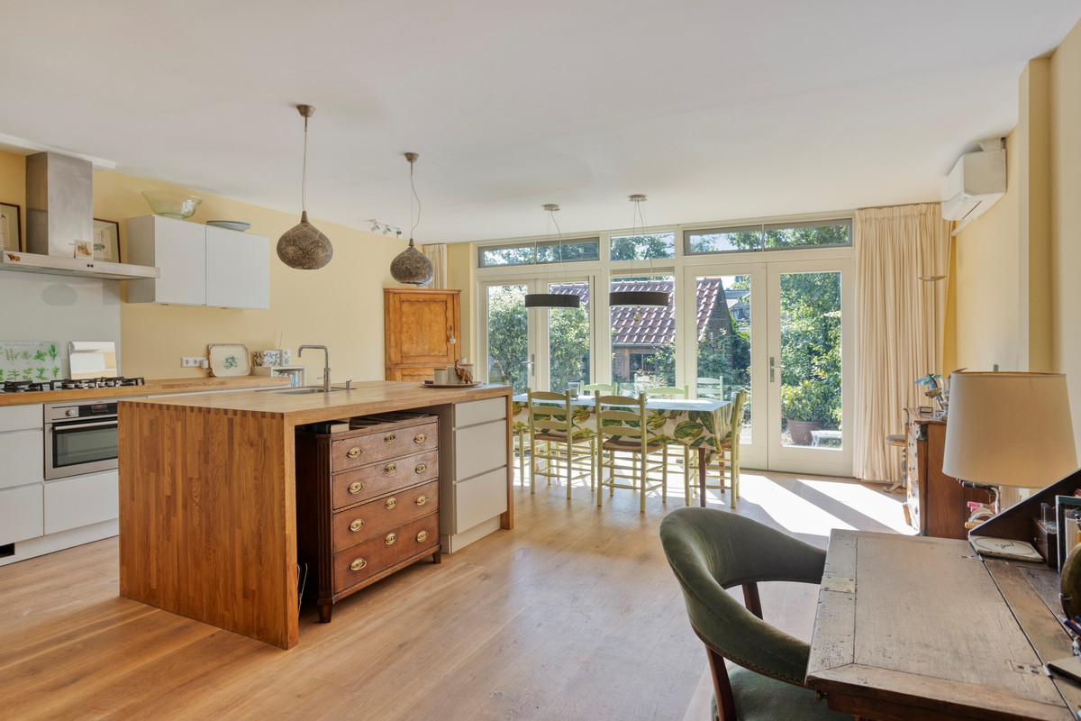 Tussenwoning te koop: Flevolaan 6, Muiderberg