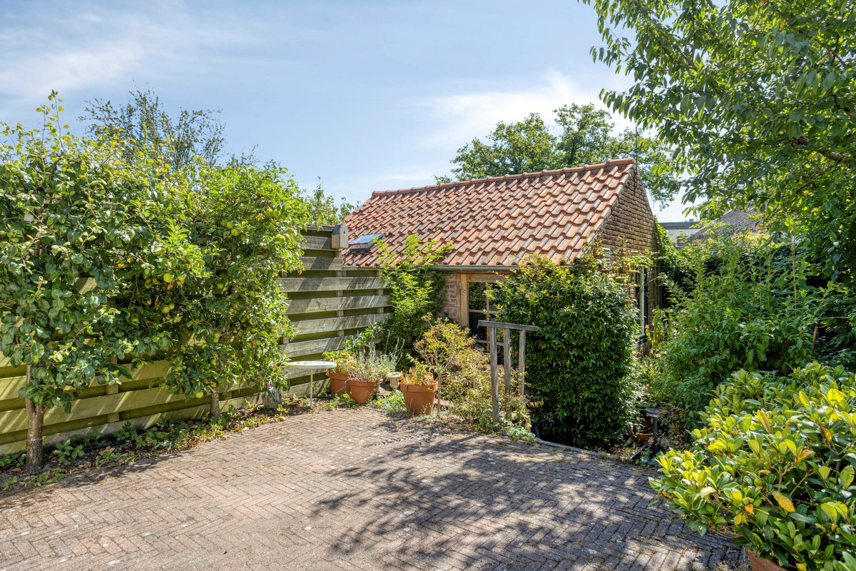 Tussenwoning te koop: Flevolaan 6, Muiderberg