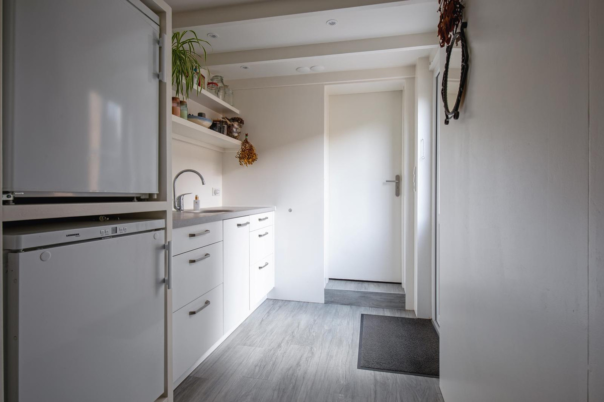 Tussenwoning te koop: Bernhardlaan 11, Den Burg