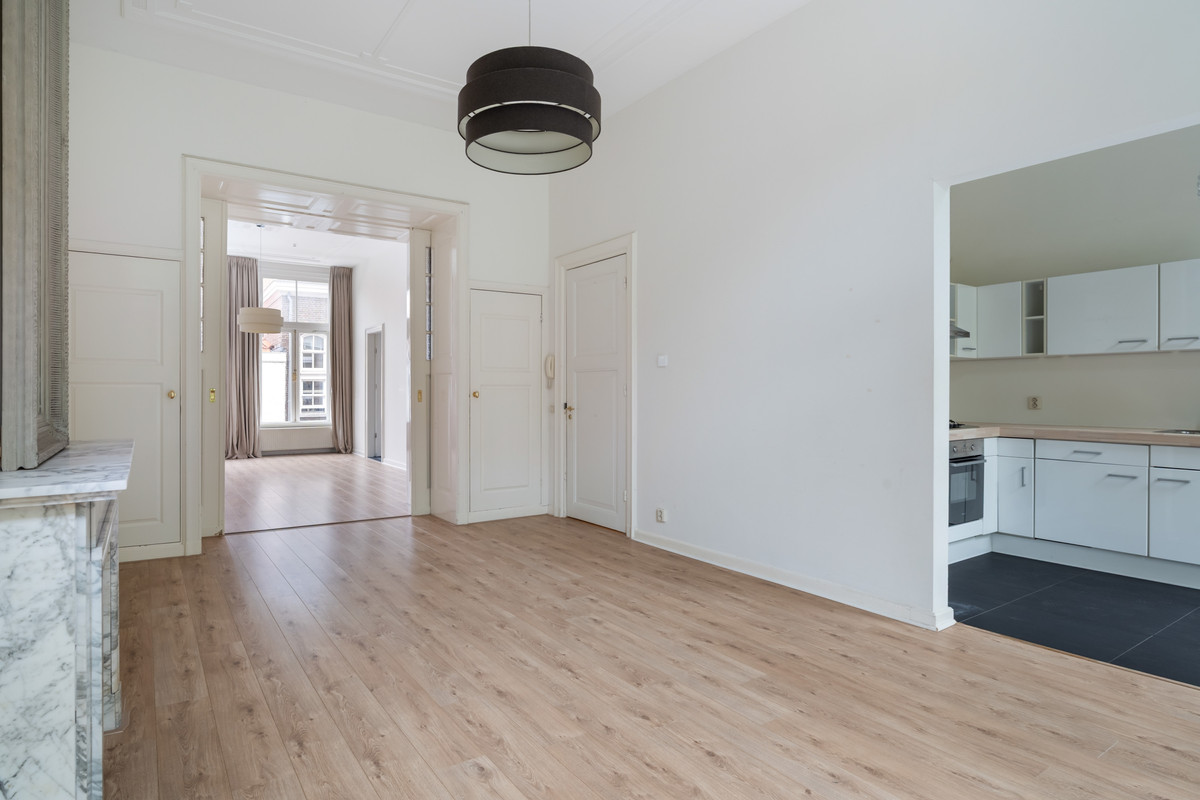 Appartement te huur: Hogewal 10, 'S-Gravenhage