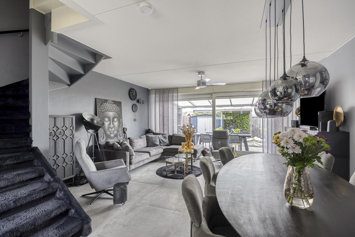 Tussenwoning te koop: Friezenplein 8, Maastricht