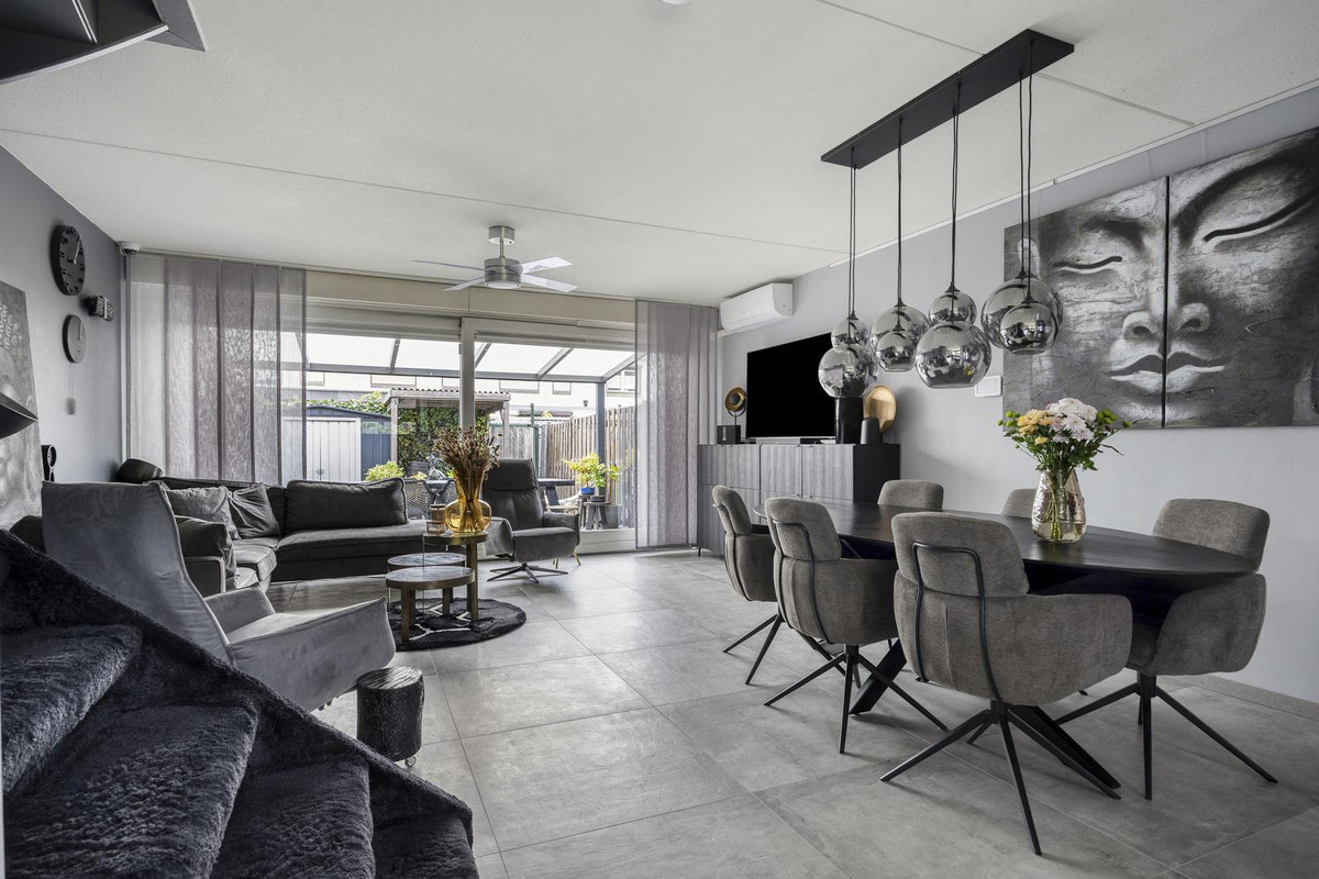 Tussenwoning te koop: Friezenplein 8, Maastricht