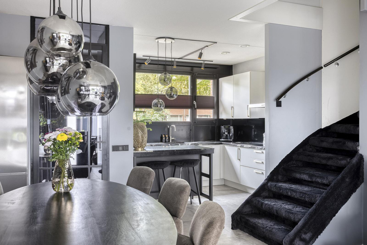 Tussenwoning te koop: Friezenplein 8, Maastricht