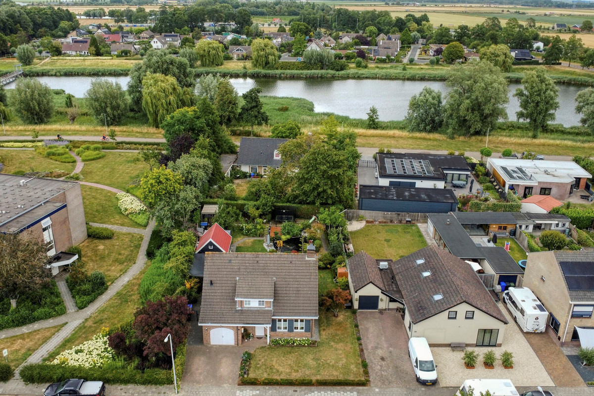 Vrijstaande woning te koop: Irisstraat 26, Hoek