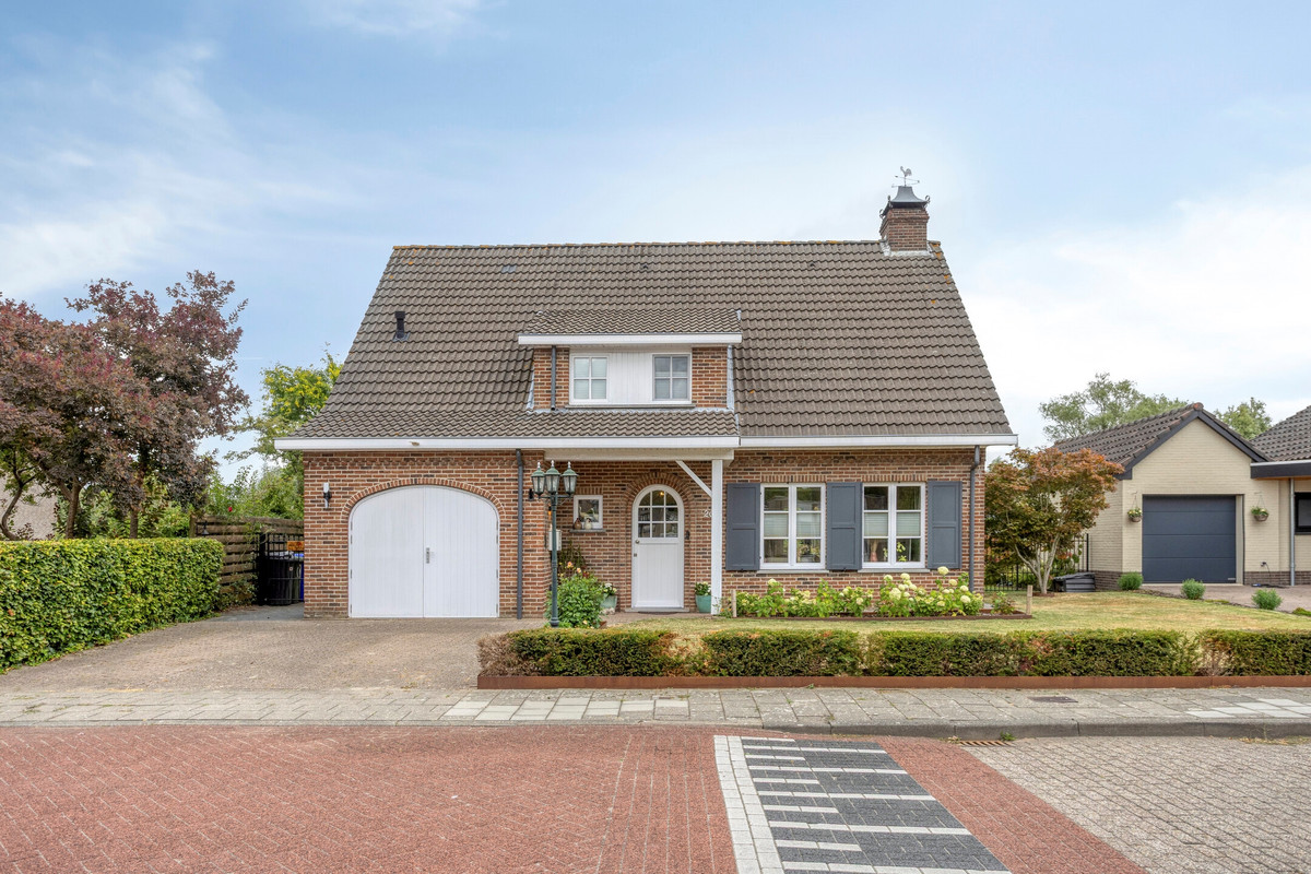 Vrijstaande woning te koop: Irisstraat 26, Hoek