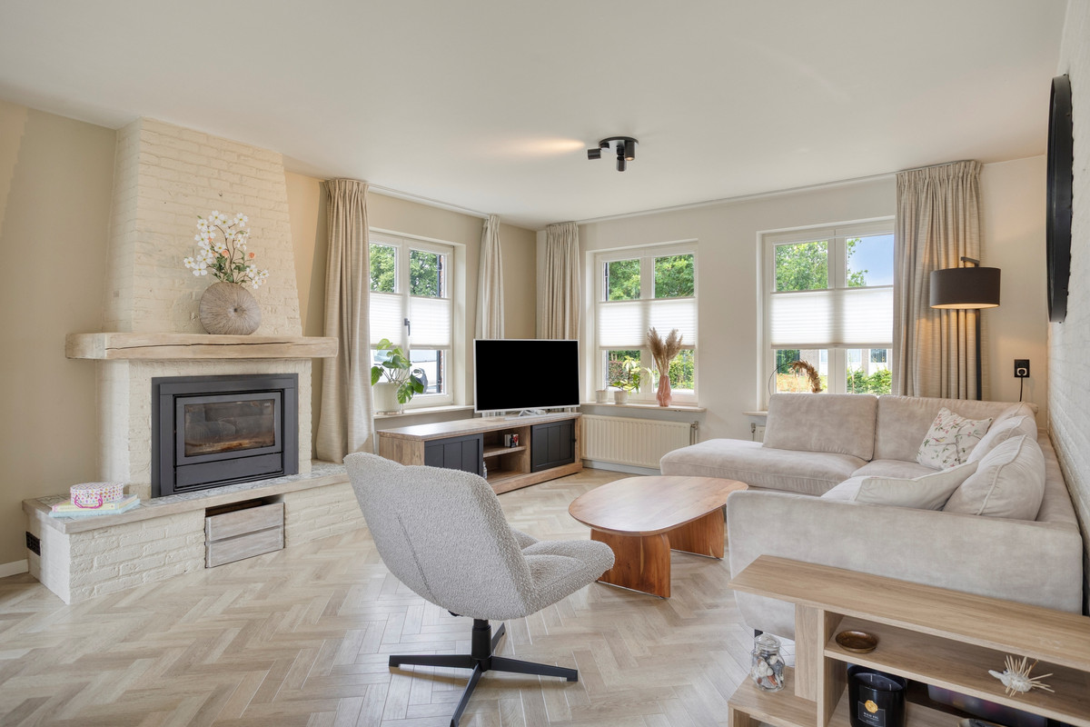 Vrijstaande woning te koop: Irisstraat 26, Hoek