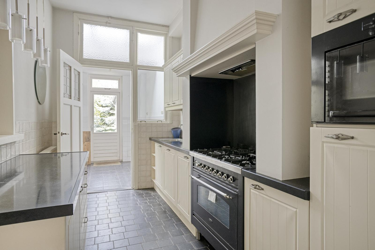 Tussenwoning te koop: Meeussenstraat 22, Bergen Op Zoom