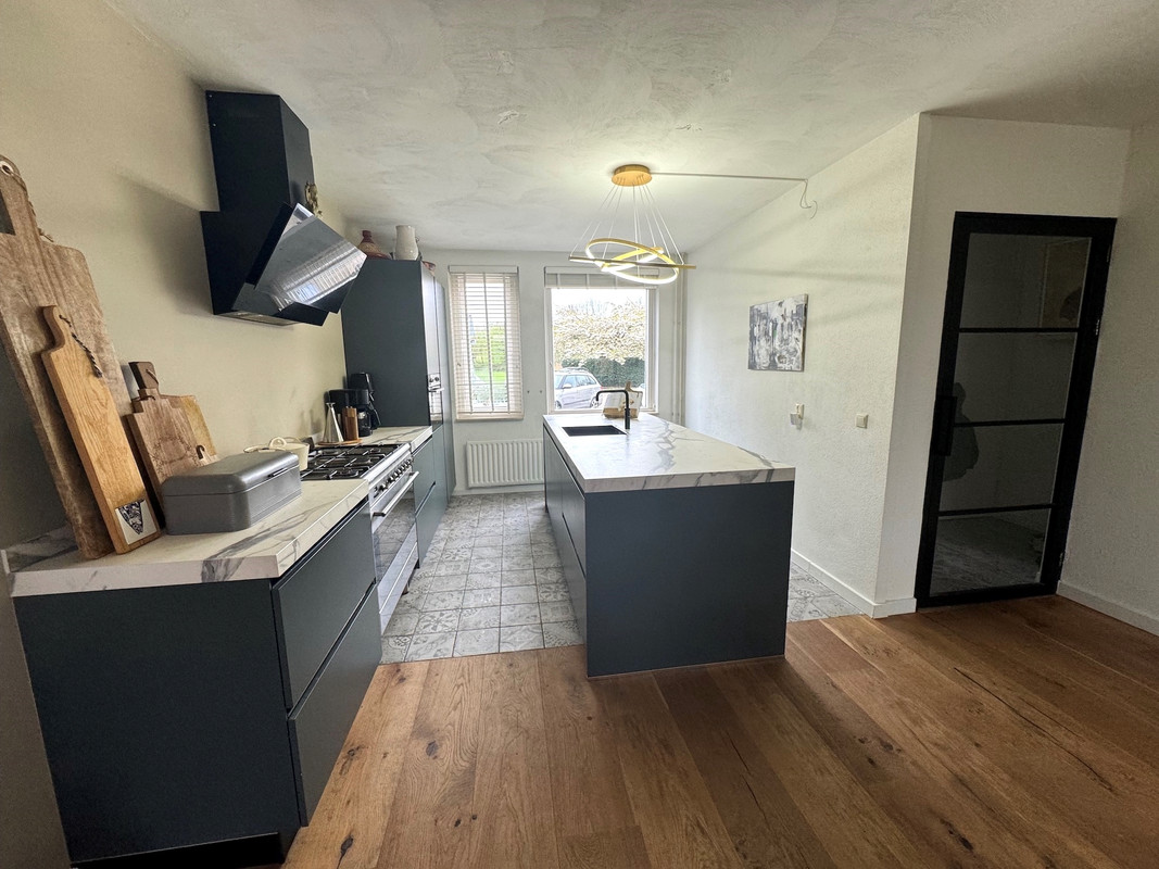Tussenwoning te huur: Peppengouw 156, Almere