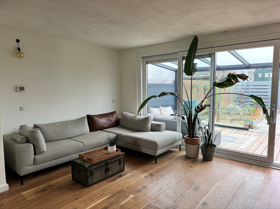Tussenwoning te huur: Peppengouw 156, Almere