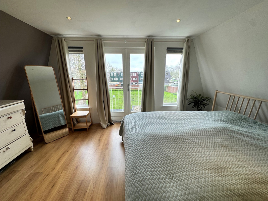 Tussenwoning te huur: Peppengouw 156, Almere