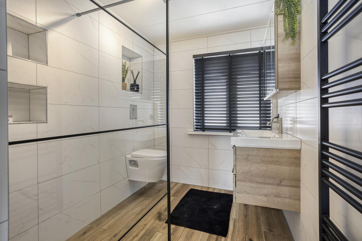 Tussenwoning te koop: Genechtstraat 55, Druten